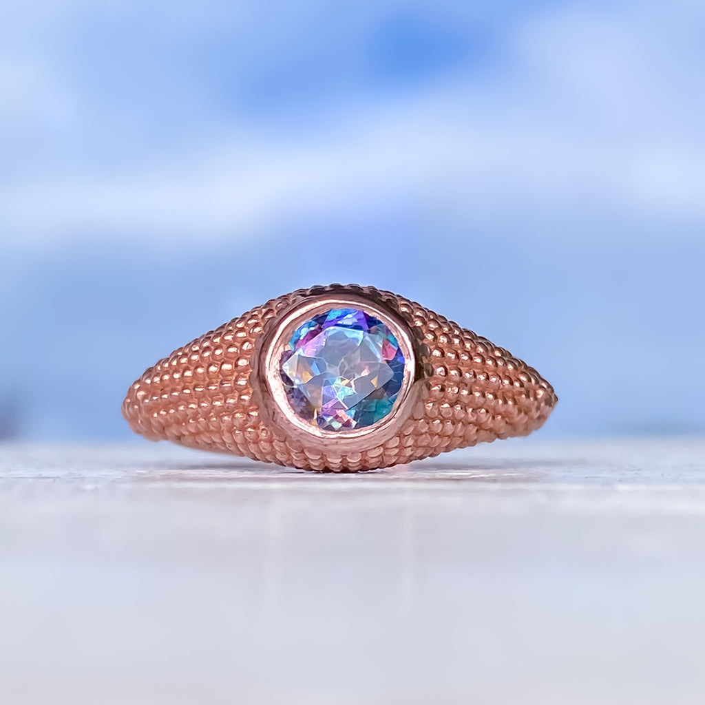 Nubia Round Garden Ring mit blauem Topas in Roségold, Größe 7,25 (US)